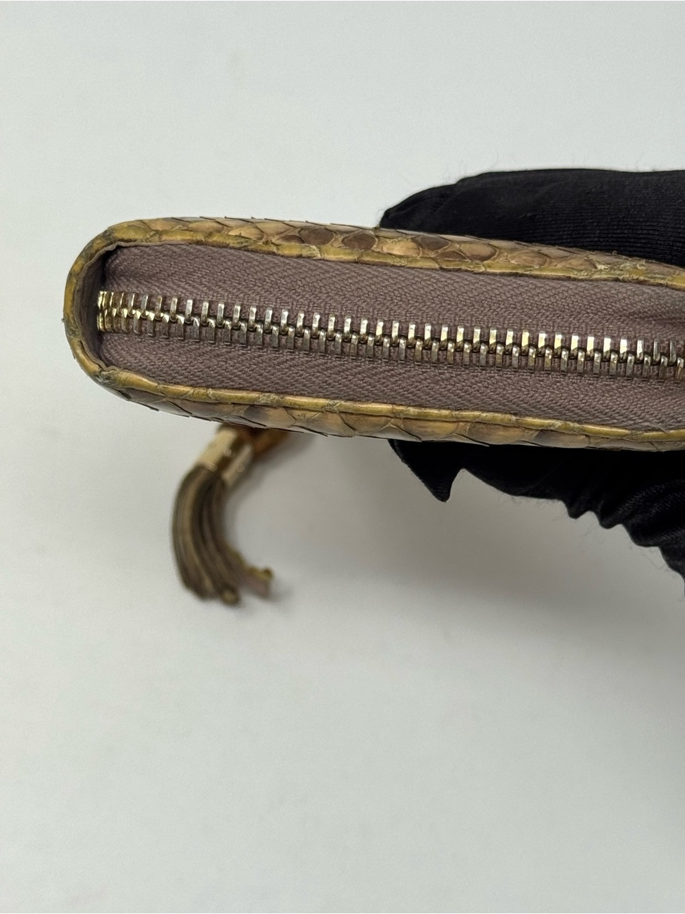 💯Authentic Gucci Python Zippy Wallet - Picture 4 of 5
